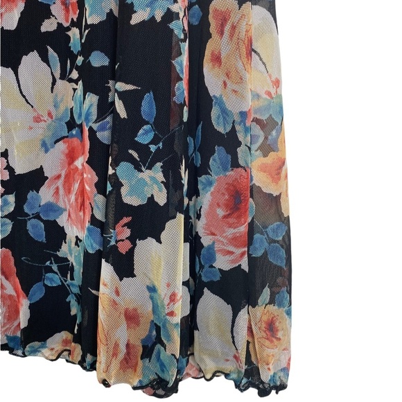 Elizabeth & Nicole Floral Skirt Size XL - Picture 2 of 7
